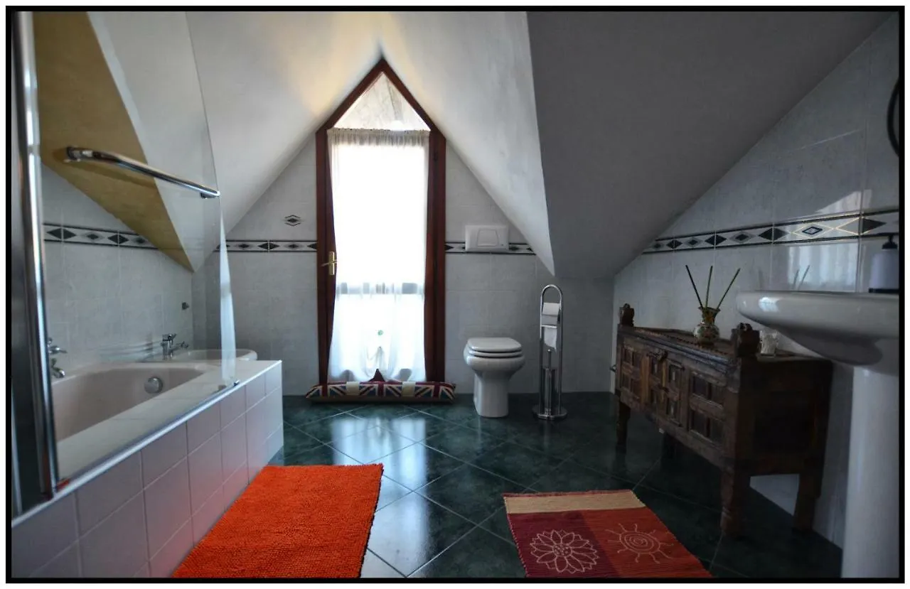 Waobab - We Are One B&B Alzano Lombardo