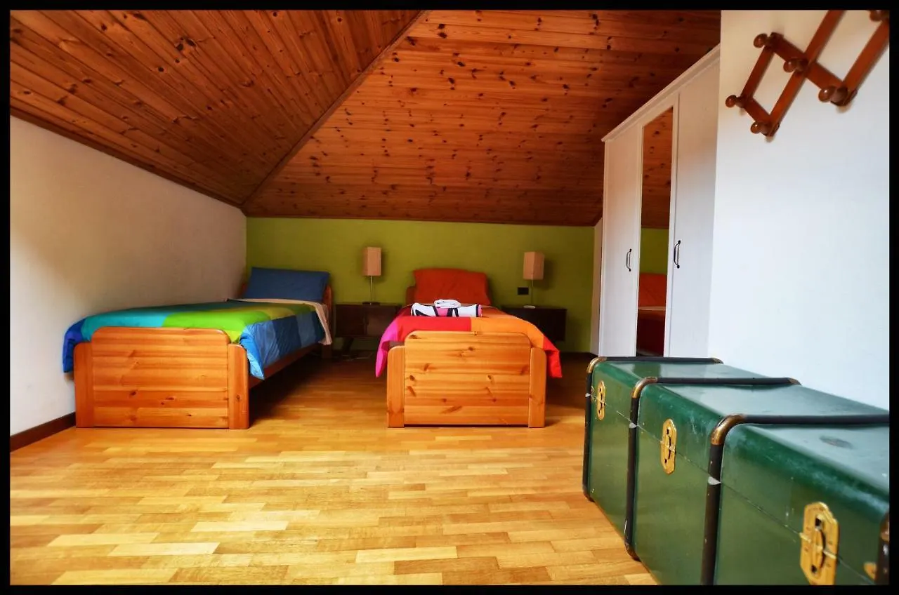 Waobab - We Are One B&B Alzano Lombardo Bed & Breakfast